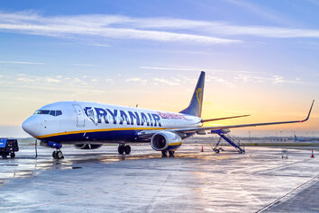 Študenti tešte sa! Ryanair plánuje zlacnené letenky a batožinu zdarma